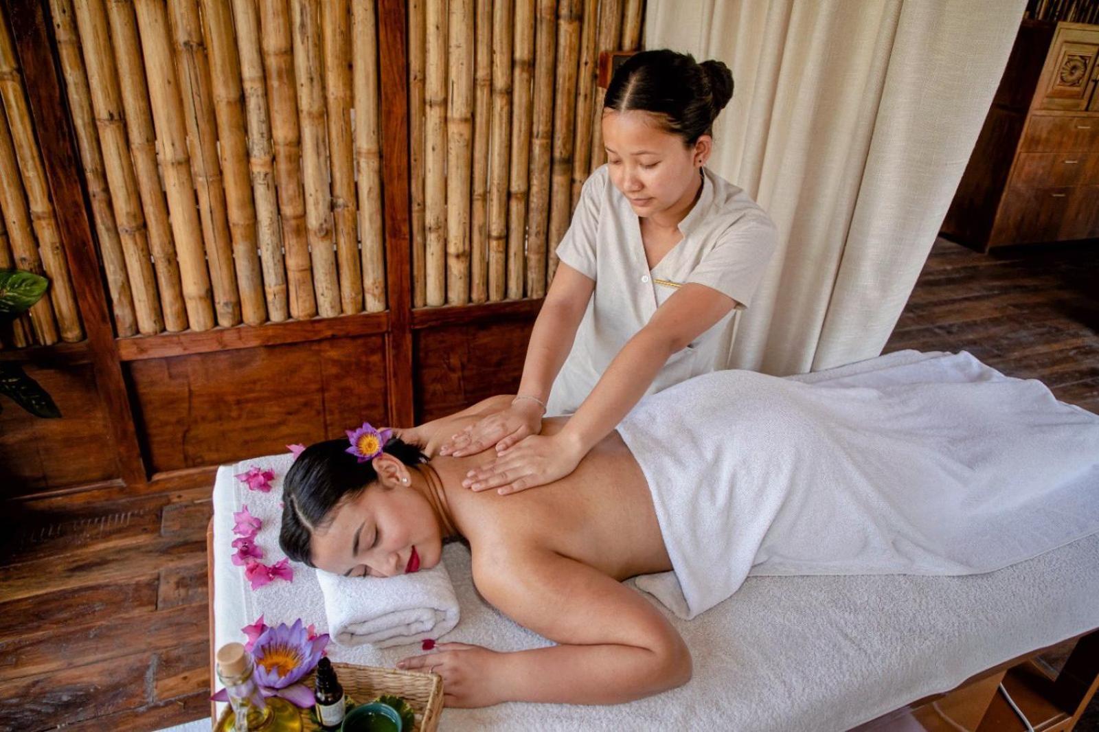 Miraaya Wellness And Golf Resort 奇旺 外观 照片