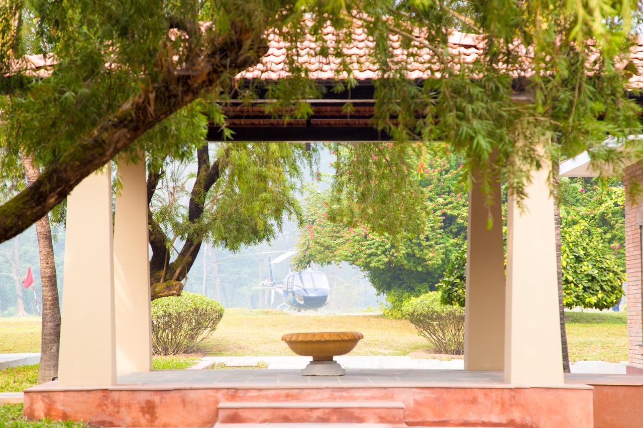 Miraaya Wellness And Golf Resort 奇旺 外观 照片