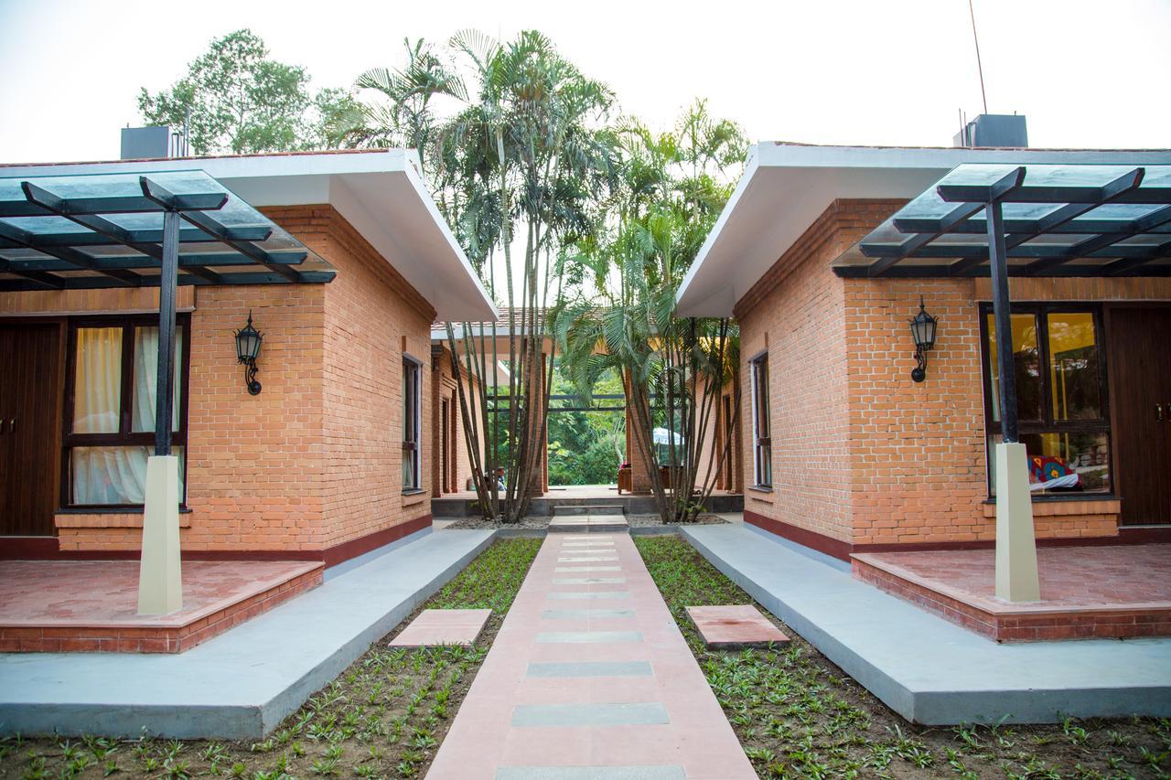 Miraaya Wellness And Golf Resort 奇旺 外观 照片